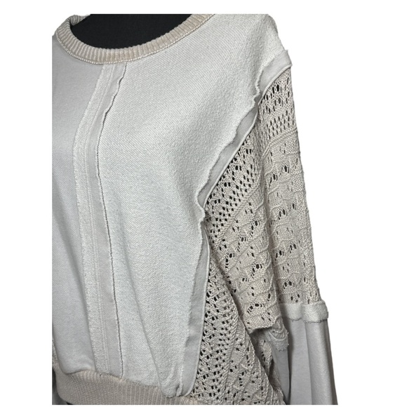 Altar’d State solid cut-out Pullover Sweatshirt Size Medium - Picture 6 of 8